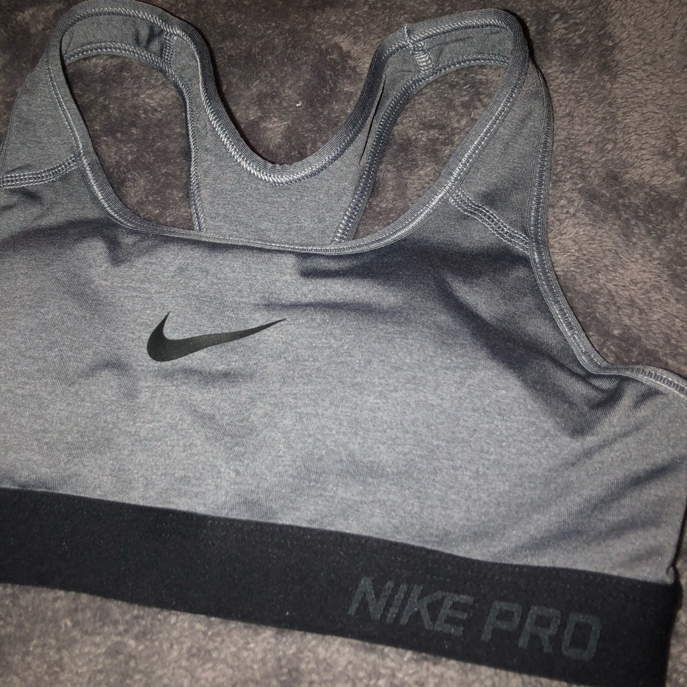 NIKE sports bra!!!